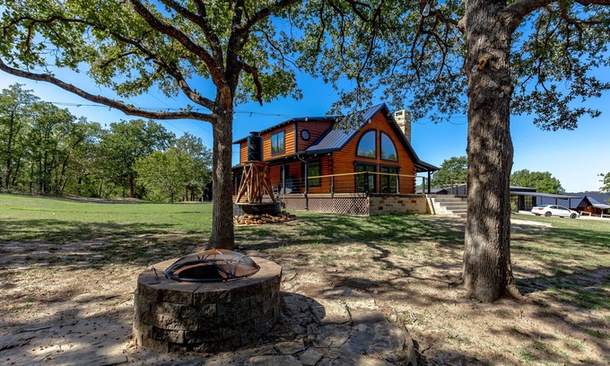 Muenster Cabin | Unforgettable Stays at The Bluff's in Saint Jo