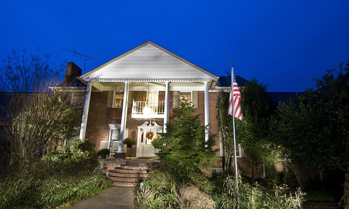 Madison Bed & Breakfast | Eco-Friendly Retreat at Southern Cross Guest Ranch