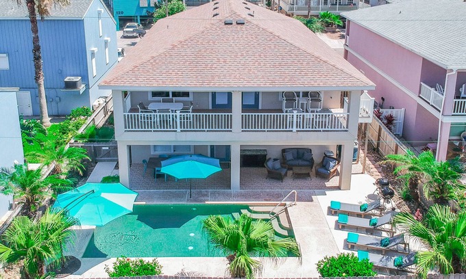 South Padre Island House | Endless Southern Retreat: Enjoy Ocean Views & Save 10%