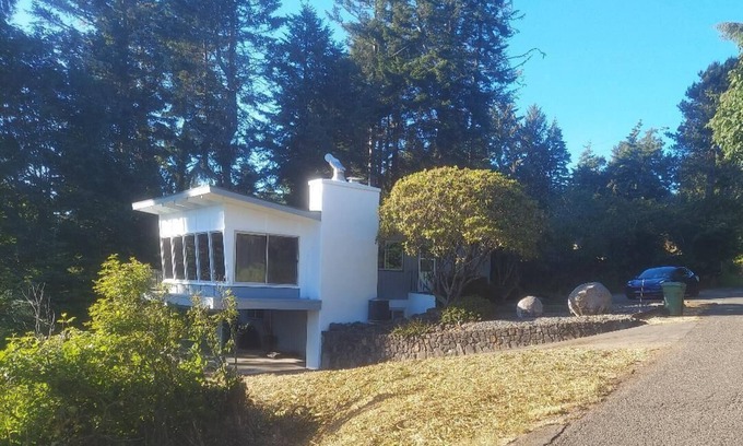 North Bend House | Coastal Retreat with Ocean Views and Pet-Friendly Amenities