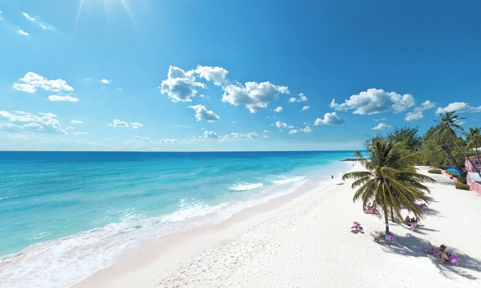 Dover Resort | Relaxing Southern Palms Beach Club with Ocean View & Spa