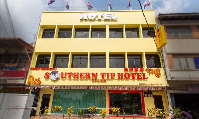 Pontian Hotel | Ocean View Retreat at Southern Tip Hotel – Guest Rated 8/10
