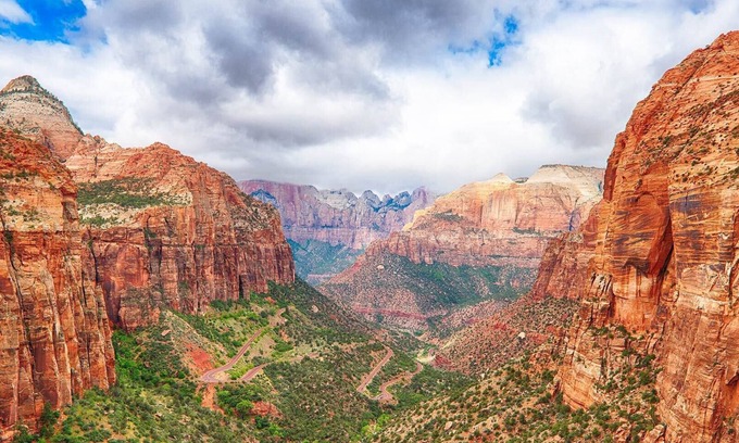 Glendale House | Unforgettable Utah Getaway Near Zion NP with Hot Tub