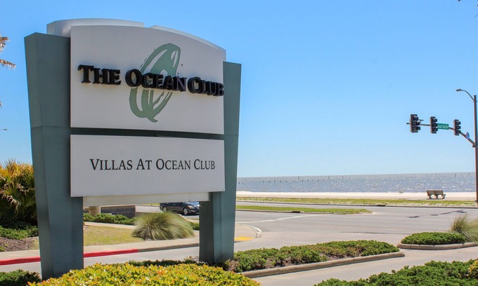 Biloxi Condo | Unforgettable Southern Getaway with Oceanfront Amenities
