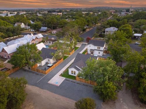 Fredericksburg House | Relaxing Southern Vine Sip and Stay Experience Awaits