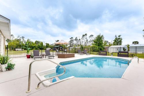 Southport House | Escape to Southport with Private Pool & Oceanfront Views