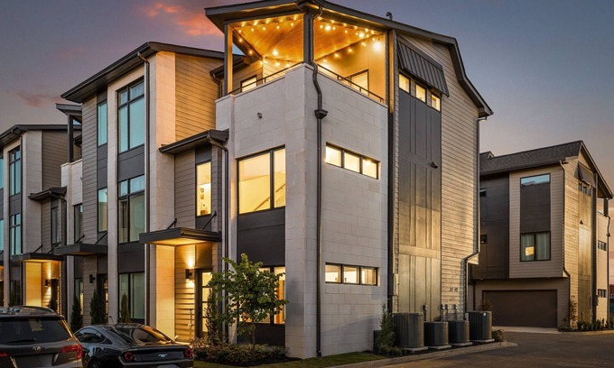 Chattanooga House | Tranquil Retreat at Southside with Pet-Friendly Comfort