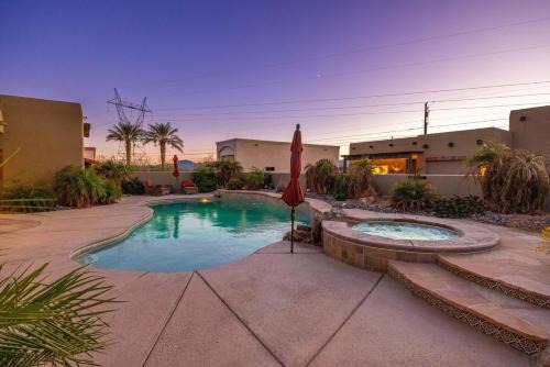 Lake Havasu City House | Southwest Oasis Pool Spa Pool Table Sleep20