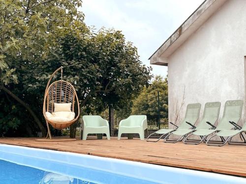 Guimaraes Villa | Discover Souto Guimarães Country House with Family-Friendly Amenities