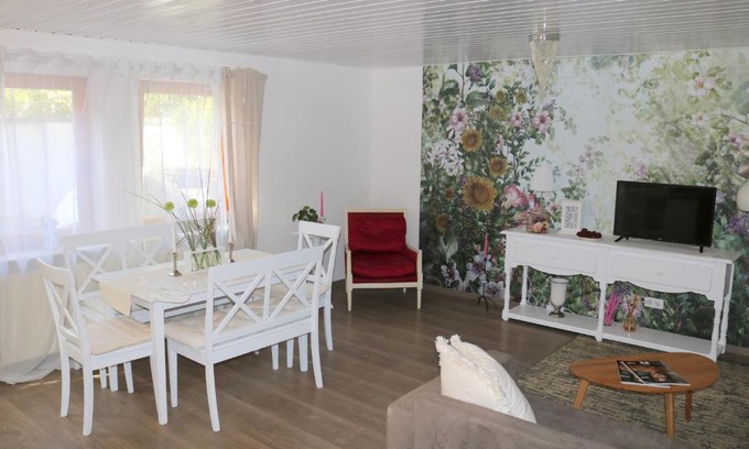 Weingarten Apartment | Cozy Soutterain Apartment with Garden - Rated 8.7/10