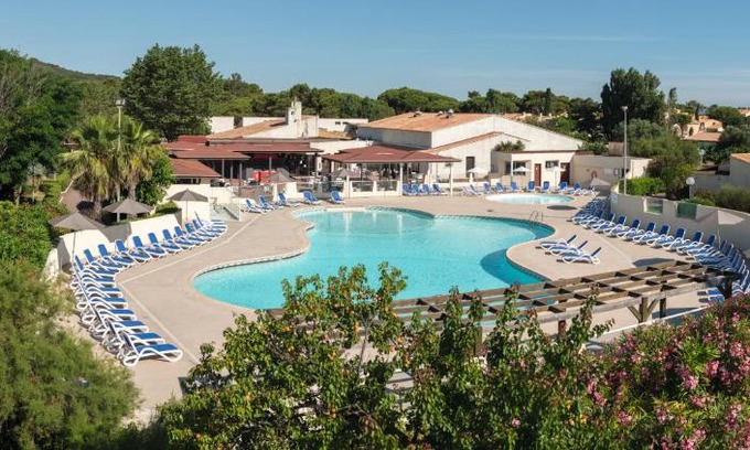 Cap d'Agde Hotel | Relaxing SOWELL RESIDENCES Les Lauriers Roses with Ocean View