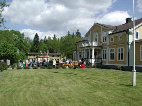 Norrahammar Hostel | Discover Spånhults Herrgård Hostel: Perfect for Families & Pets