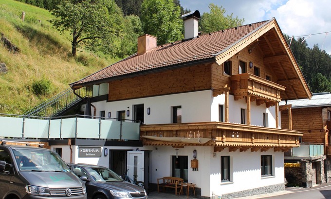 Schonbach House | Private Holiday Home with Family-Friendly Amenities