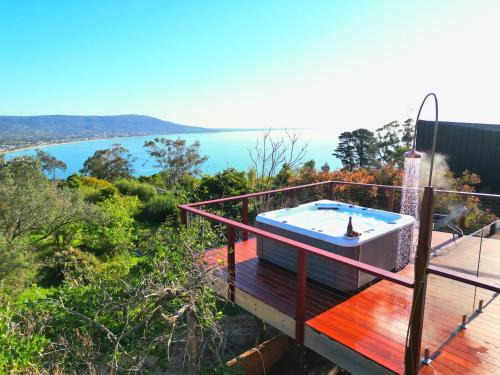 Mount Martha House | Scenic Bay Views at Acreage Family Home with Pet-Friendly Perks