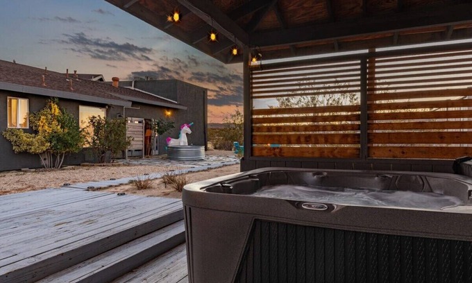 Panorama Heights House | Relax at Climbers Oasis: Spa & Cowboy Pool Steps from JT Park