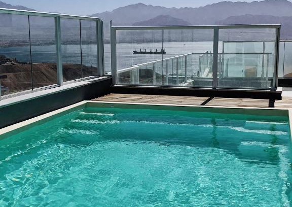 Eilat House | Unwind at Spa Eilat Mountain Lodge - 4-Star Oceanfront Retreat