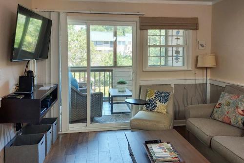 Palmetto Dunes Apartment | Spa On Port Royal Sound 3211