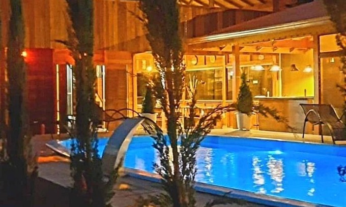 Itapoa House | Relax at SPA Rossett Itapoá: Pool, Spa & 9.8/10 Rating