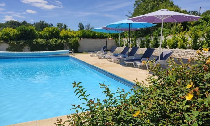 Villetoureix House | Unwind in a Holiday Home with Spa & Private Pool for 8