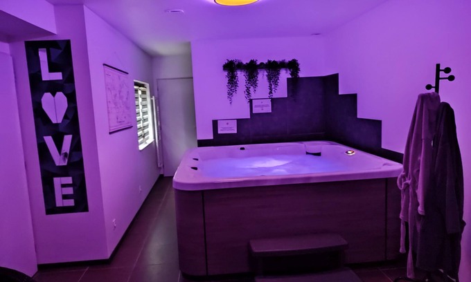 Gouy-Servins Apartment | Tranquil Spa Retreat with Sauna in Serene Countryside