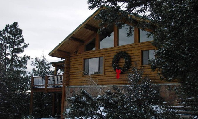 Snowline House | Serene Spa Retreat in Log Cabin at Sandia Mountain