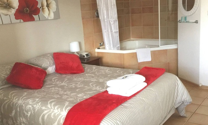 York Hotel | Relaxing Spa Unit in Historic York's Main Street