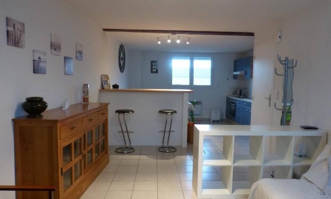 Villelongue-de-la-Salanque Apartment | Oceanfront Duplex with Kitchen and Perfect 10/10 Rating