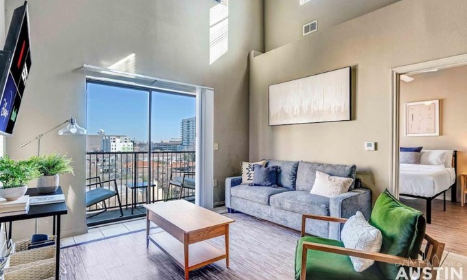 West Campus Apartment | Spacious Retreat for 8 Steps from Downtown & UT Campus