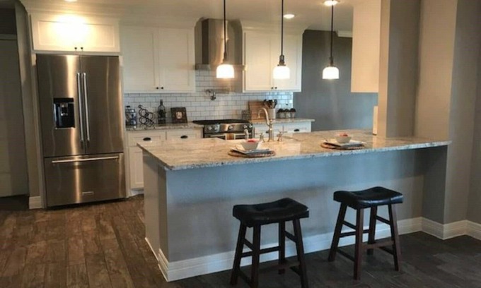 Indian Shores House | Top Family Destination for Fun and Relaxation by the Lake