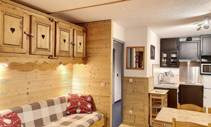 Les Menuires Apartment | Biellaz 24: Renovated Retreat with Mountain Views