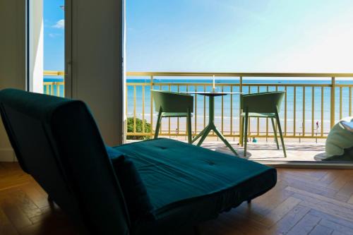 Les Sables d'Olonne Apartment | Spacious Apartment with Stunning Bay Views in Les Sables d'Olonne