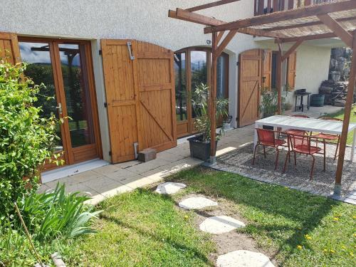 Jarrie Apartment | Spacieux et charmant T3 entre campagne et montagne