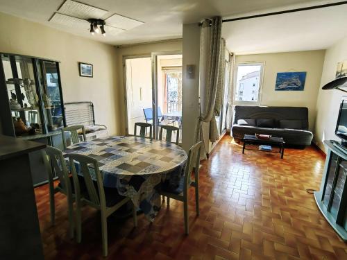 Cap d'Agde Apartment | Bright T3 with Pool and Port View Near Shops & Beach