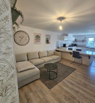Lanrelas Apartment | Cozy T3 Retreat in the Heart of Centre Bretagne