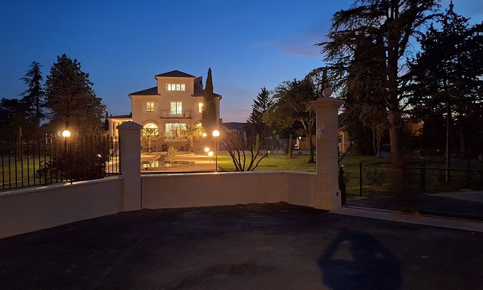 Sainte-Cecile-les-Vignes House | Elegant Mansion with Private Pool and Ocean Views