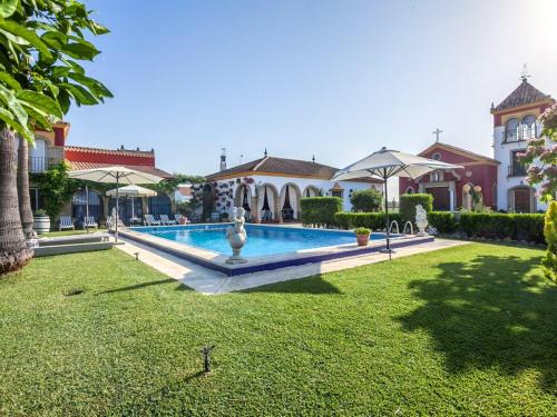 Los Palacios y Villafranca Villa | Inviting 4-Bedroom Villa with Private Pool in Los Palacios