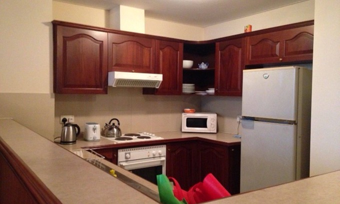 Kollupitiya Apartment | Cozy 1-BR Apartment in Premier Crescat Complex, Colombo