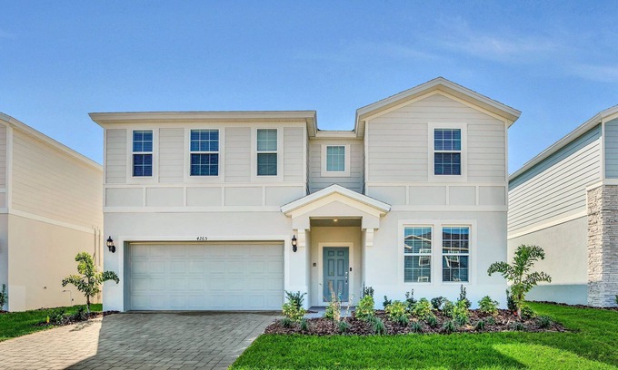 Davenport Villa | Family-Friendly 10-Bed Pool Home with Game Room Awaits