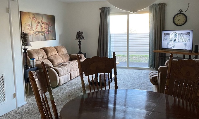 Fairfield Bay House | Ideal 2BR Townhouse with Pool in Beautiful Fairfield Bay