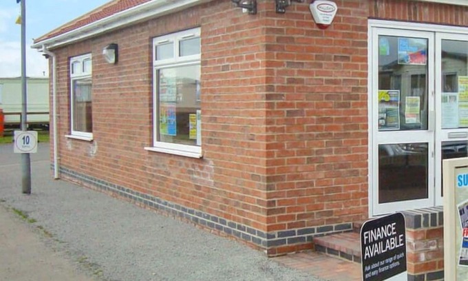 Skegness House | Cozy Oceanfront Caravan with Kitchen & Breakfast for Families
