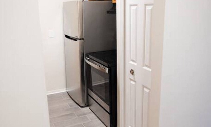 Dearborn Apartment | Modern 1-Bedroom Apartment in Downtown Dearborn