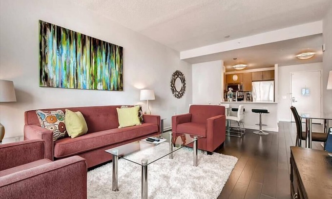 Hudson Exchange Apartment | Modern 1BR Getaway with Gym & Pool in Jersey City