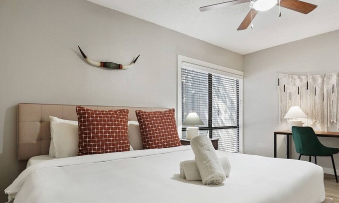 Brentwood Apartment | Spacious 2-Bedroom Apt Combo with Pool & Pet-Friendly Perks