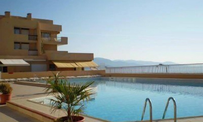 La Faviere Apartment | Exceptional 2 Bedroom Apartment with Oceanfront View