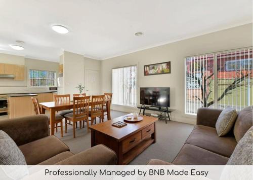 Orange Villa | Modern 2 Bed Villa in CBD - Guest Rated 8.6/10