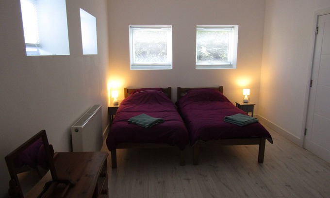 Rottingdean Apartment | Guest Rated 10/10: Pet-Friendly Flat with Free Parking
