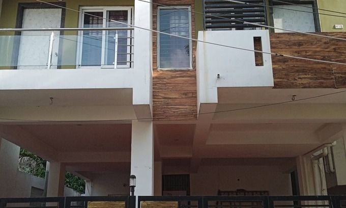 Chennai Apartment | Comfortable 2 Bedroom Apartment with Spa near Porur