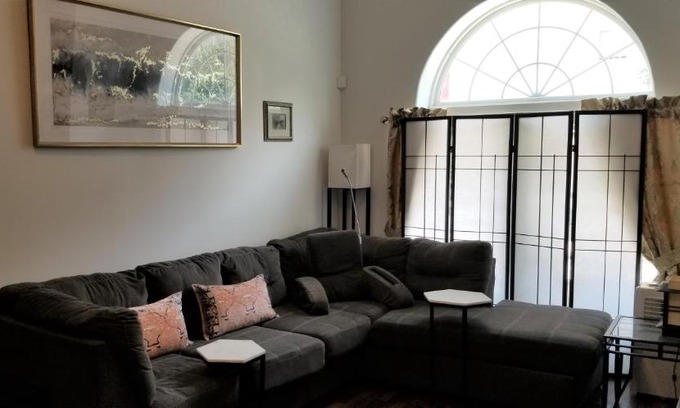Downtown Baltimore Apartment | Pet-Friendly 2 Bedroom Apartment with Free Parking