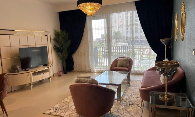 Dubai Apartment | Modern 2-Bedroom Apartment with Ocean View & Pool