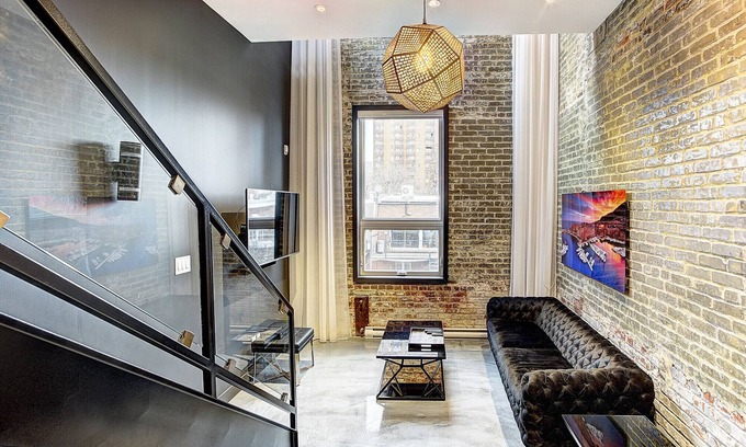 Milton Park Apartment | Stylish Two-Bedroom Duplex with Terrace and Breakfast